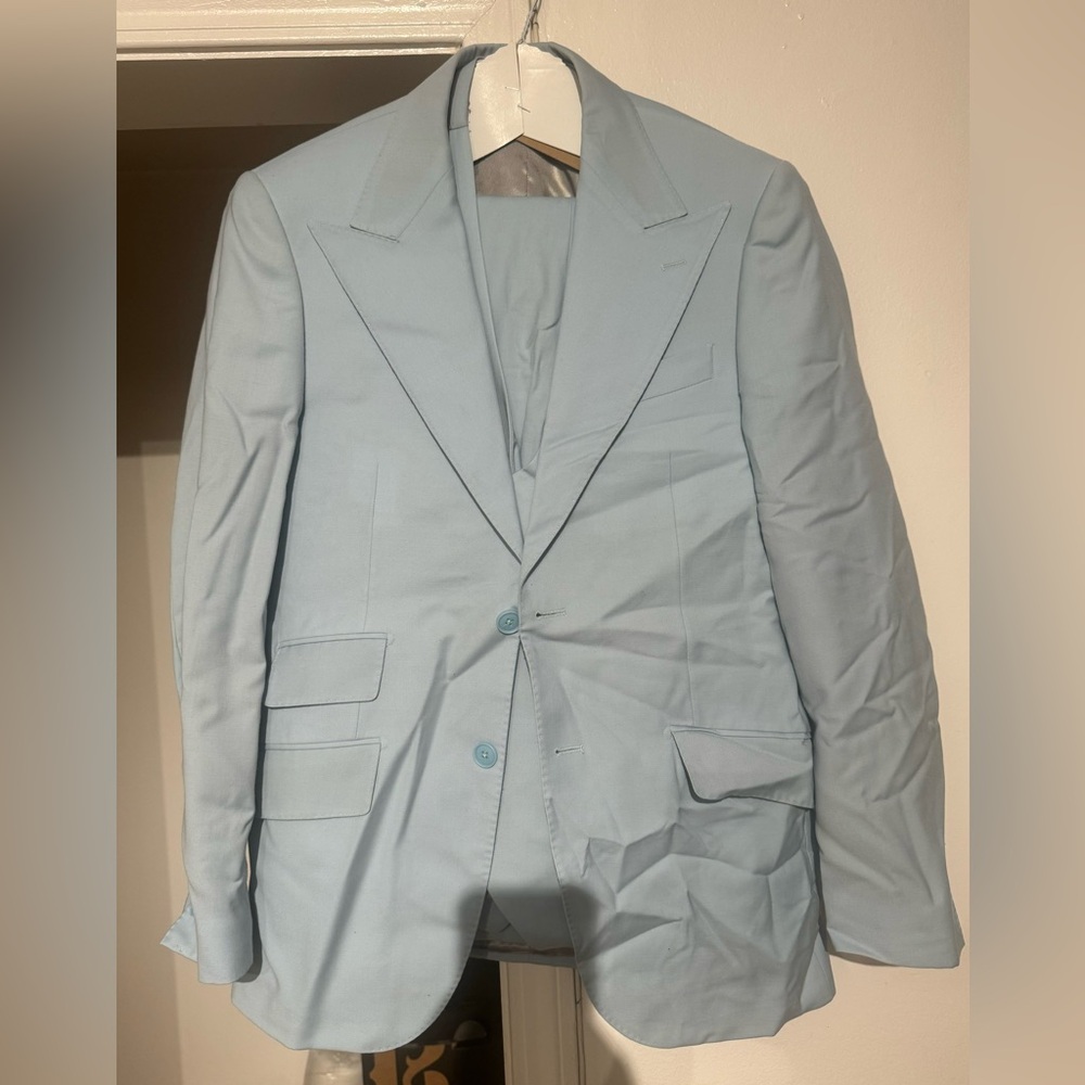 COPY - This is a 3 piece Tiglio suit.